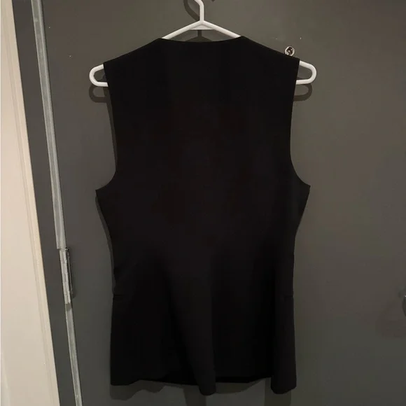 Aritzia Babaton Black Juris Vest - Picture 2 of 2